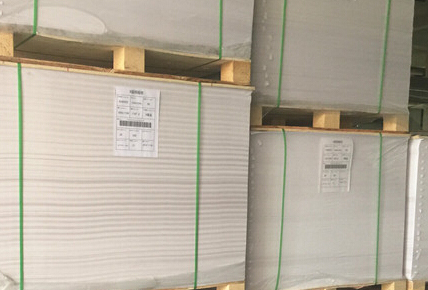 如何選擇禮品盒生產(chǎn)的原料？(圖1)